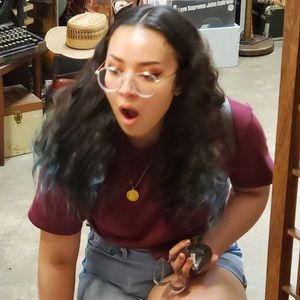 Meet your Posher, Jesi